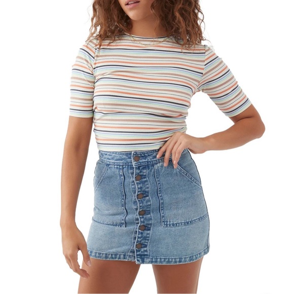 O’Neill • Kitsy Reversible Crop Top • Multi Stripe • Small - Picture 2 of 10